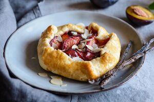 Plum and puff pastry parcels