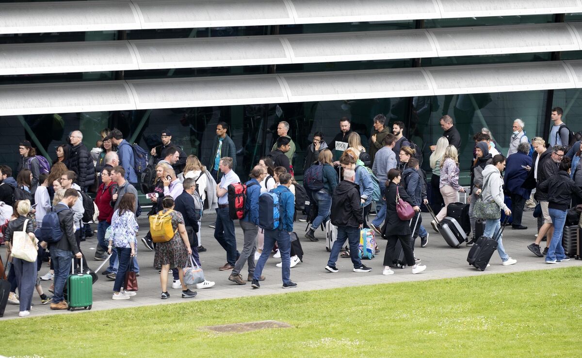 Mr Cullinane added that the situation was 'under control' at Terminal 1, but lengthy queues could be expected at Terminal 2 for the next couple of hours. Picture: Colin Keegan, Collins Dublin