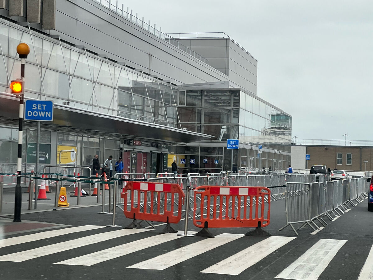  Preparations in place but no sign of lengthy queues early on Monday morning. Picture: Sasko Lazarov/RollingNews.ie