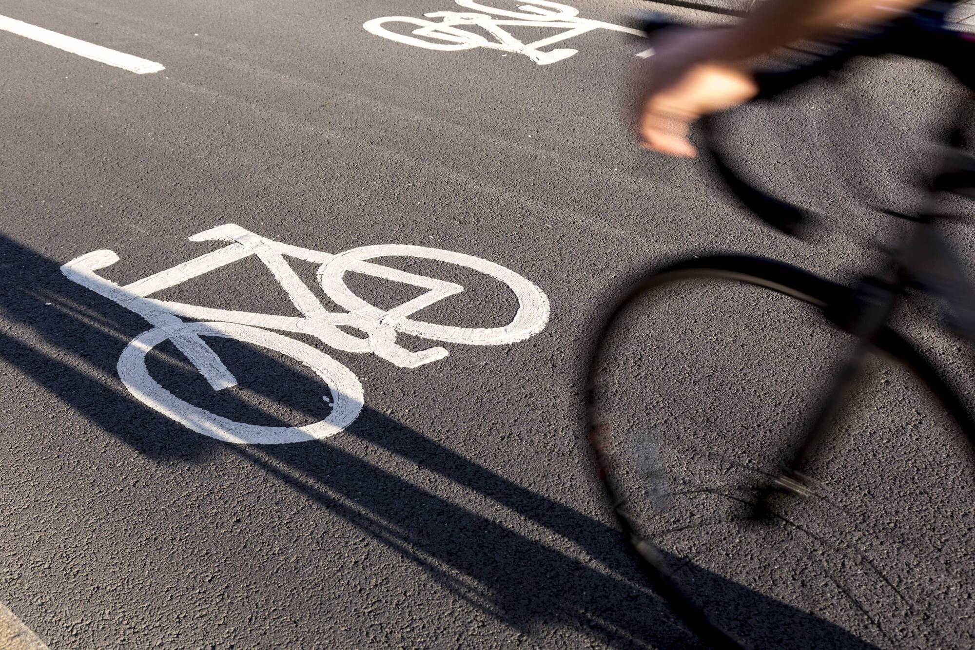 Judge dismisses case taken by 'vigilante on a bicycle' against Cork van driver