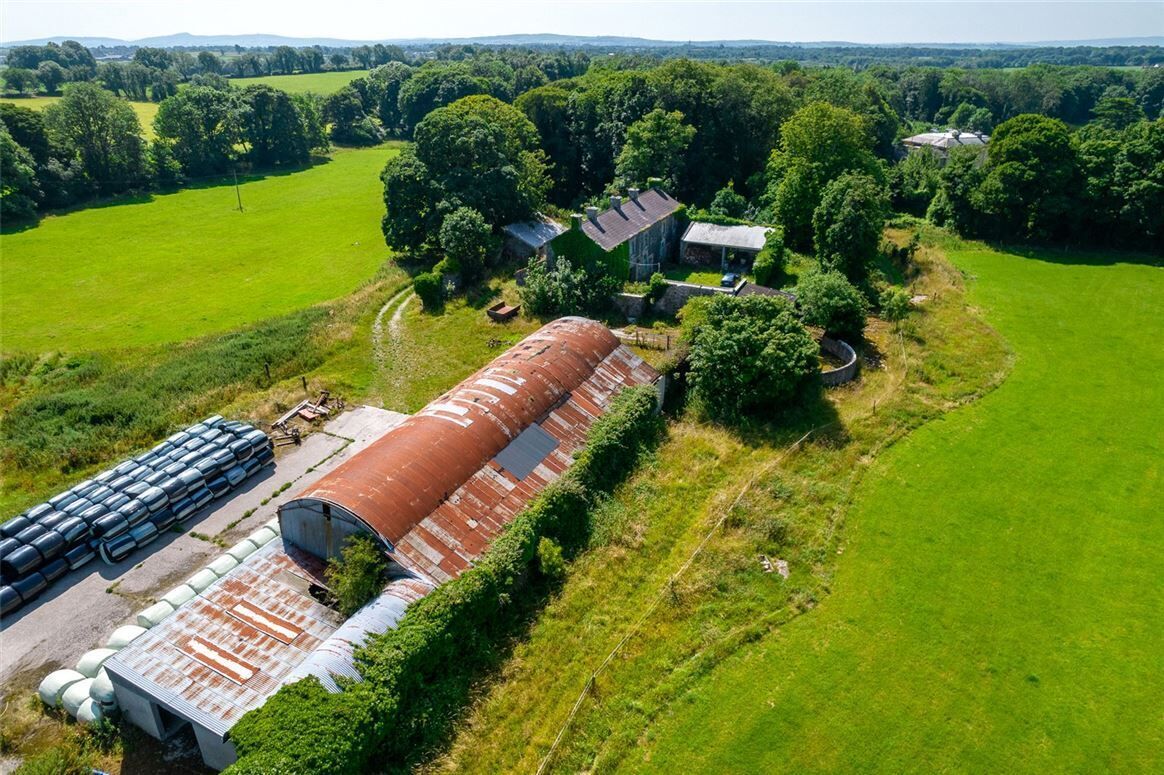 Range of outbuildings includes a disused milking parlour and dairy, cubicle accommodation for up to 60 cattle, a hay shed, slurry store and derelict former cottage.