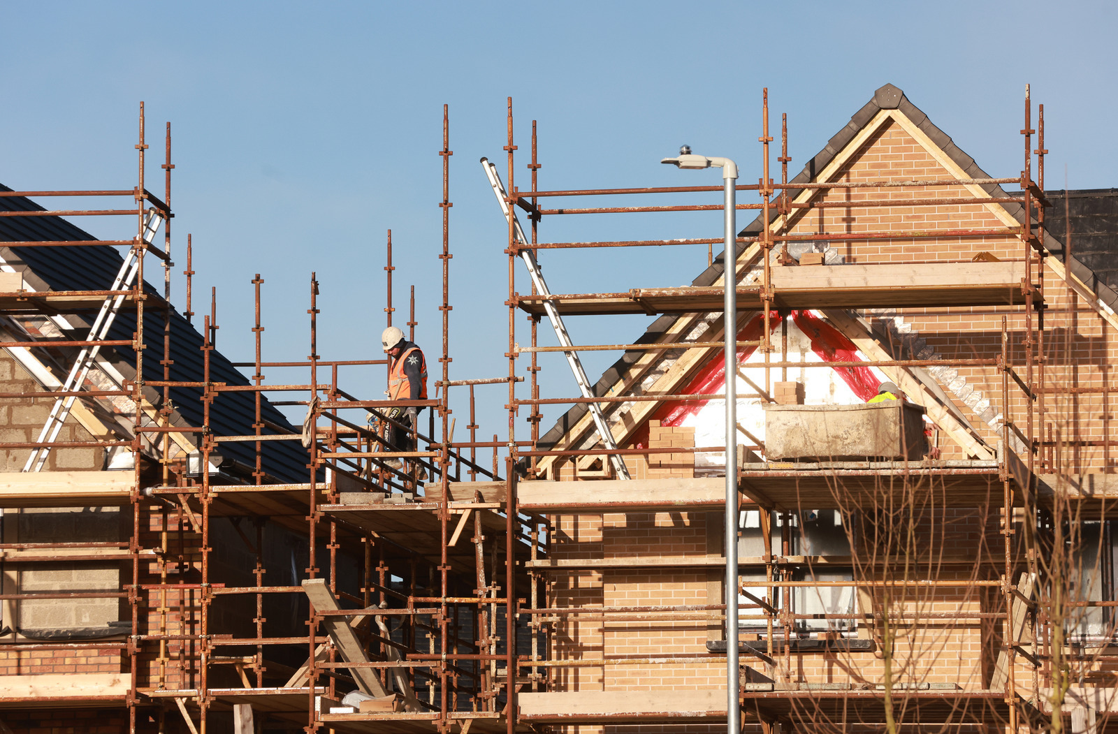 Construction activity remains below pre-pandemic levels