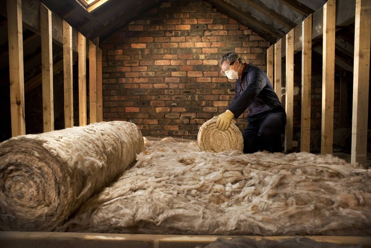 Friends of the Earth says there is a shortage of skilled labour and materials available to undertake retrofitting works.