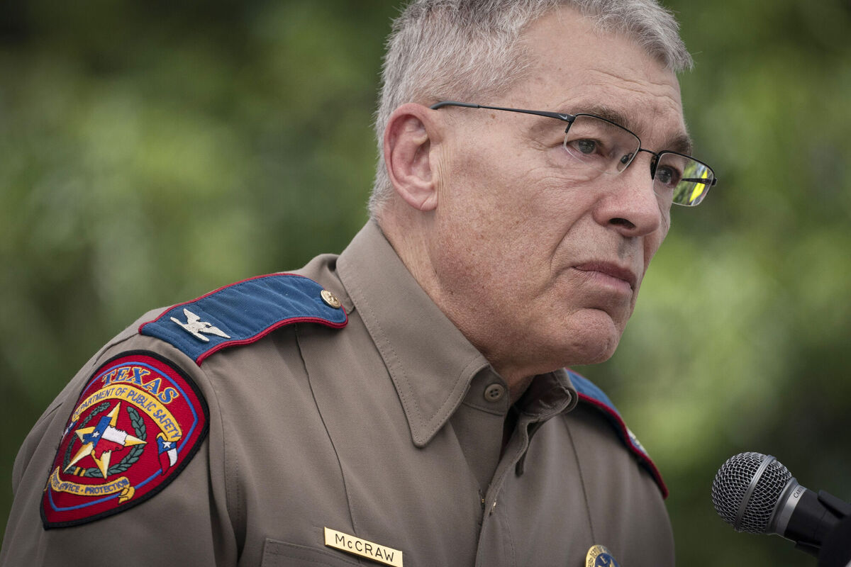 Steven McCraw, the head of the Texas Department of Public Safety, said the chief believed the active shooting had turned into a hostage situation, and that he made the “wrong decision” to not order officers to breach the classroom as 911 calls were being made to the outside. Picture: AP Photo/Wong Maye-E