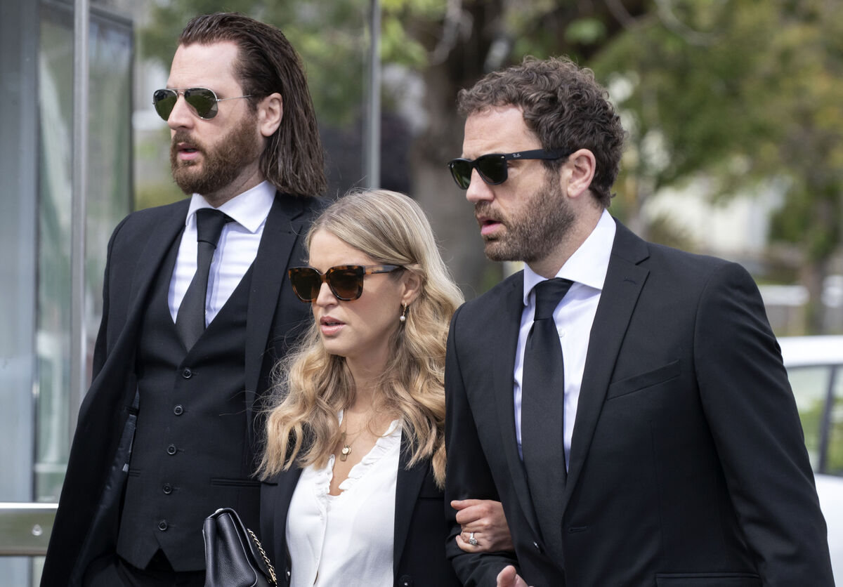 Amy Huberman with her brothers, Mark and Paul at Massey Bros Funeral Home, Blackrock for the Kaddish of their father, Harold Huberman