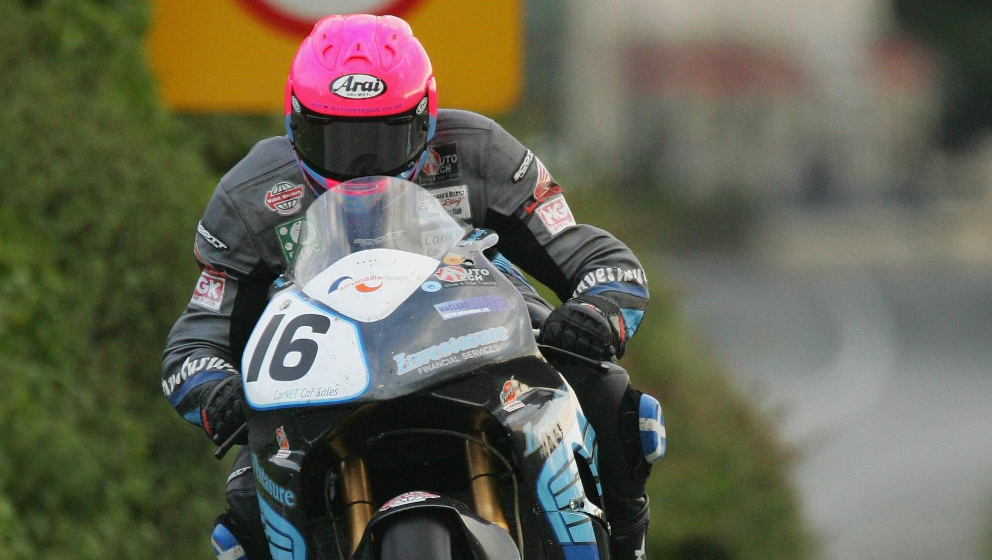 Northern Irish rider Davy Morgan dies after crash at Isle of Man TT