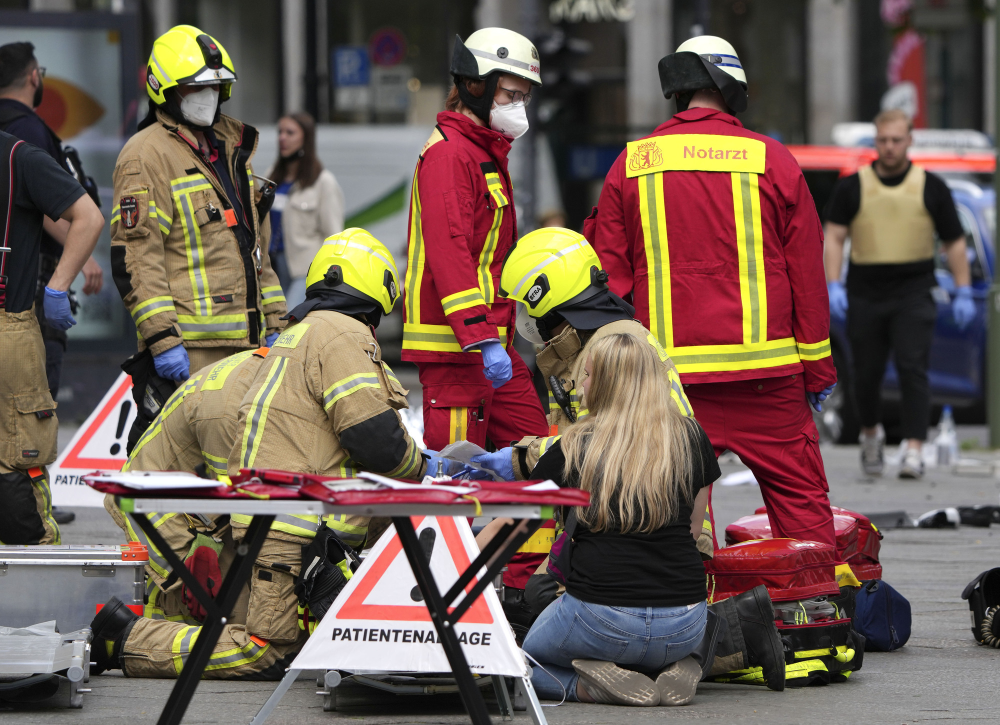 One dead and five in life-threatening state after car hits pedestrians in Berlin