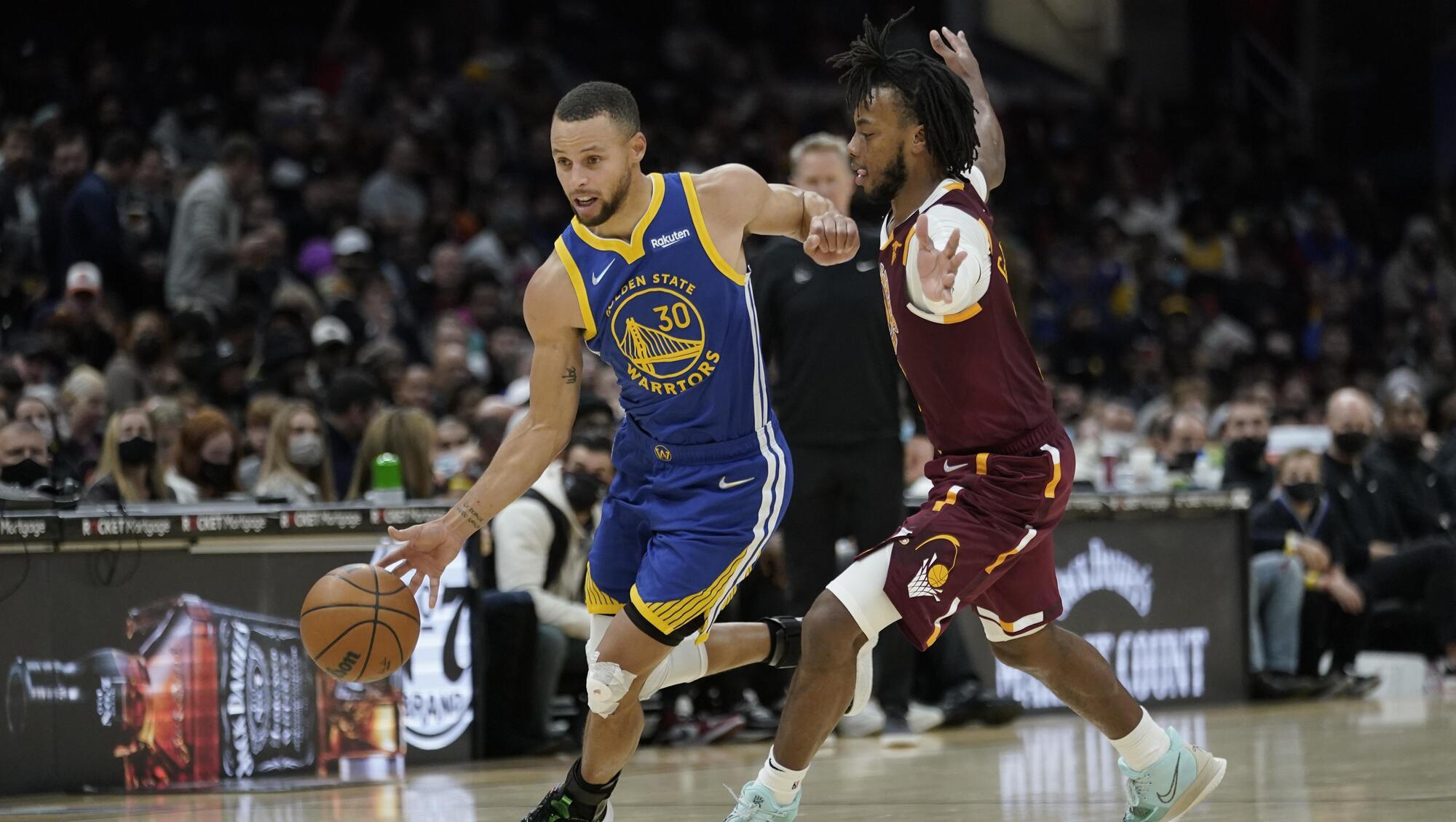 Curry's 43 points helps Warriors edge Celtics to level NBA finals
