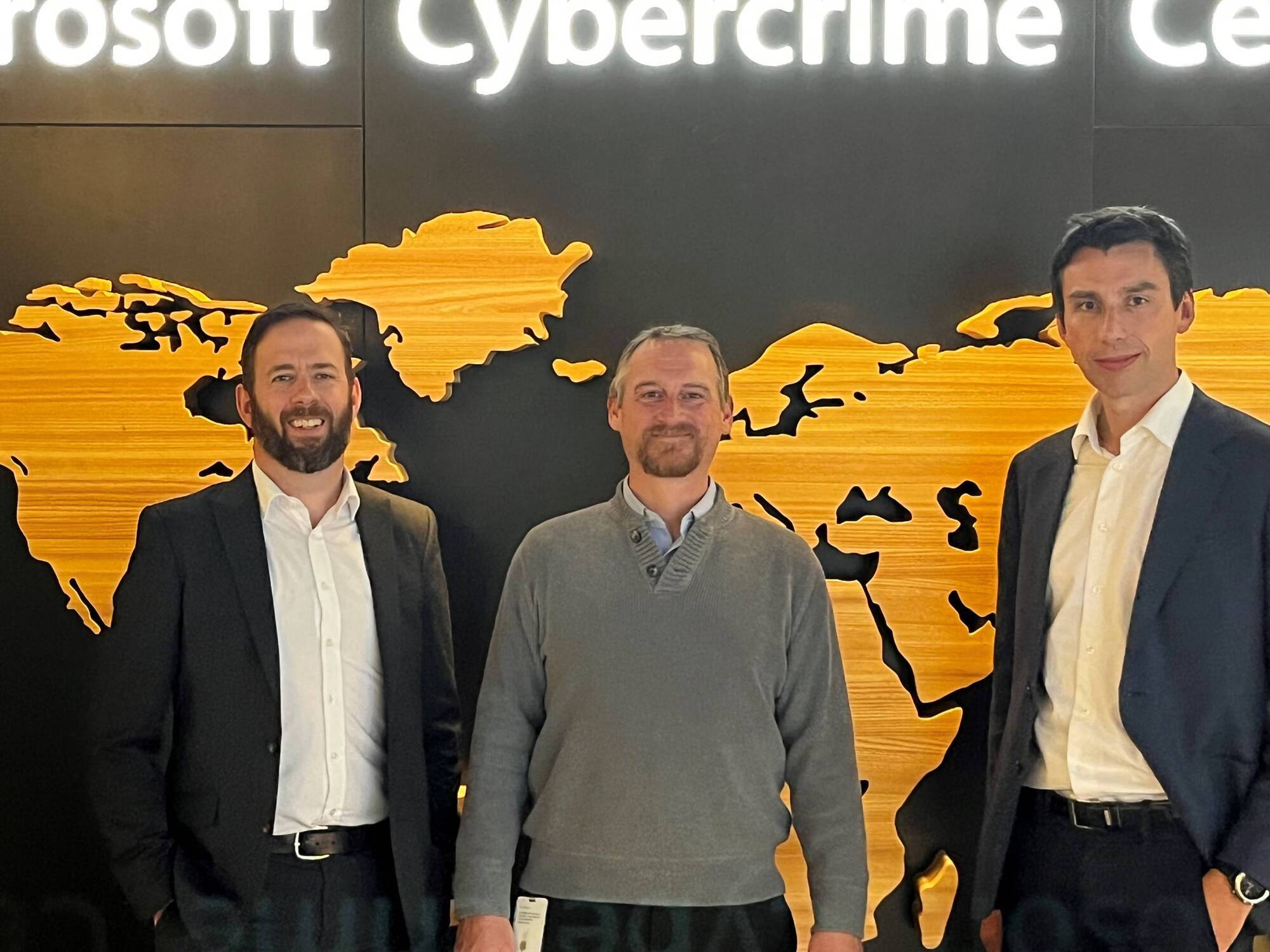 Government signs cybersecurity deal with Microsoft