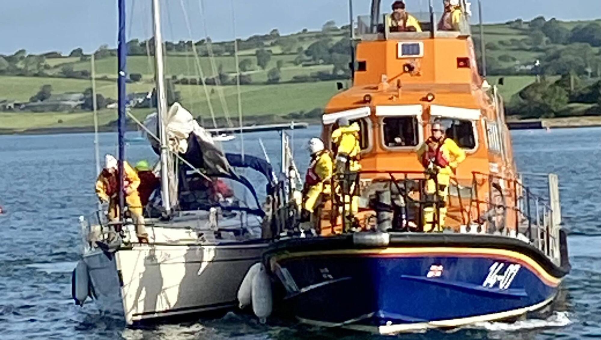 Four rescued off yacht travelling from Spain to Cobh