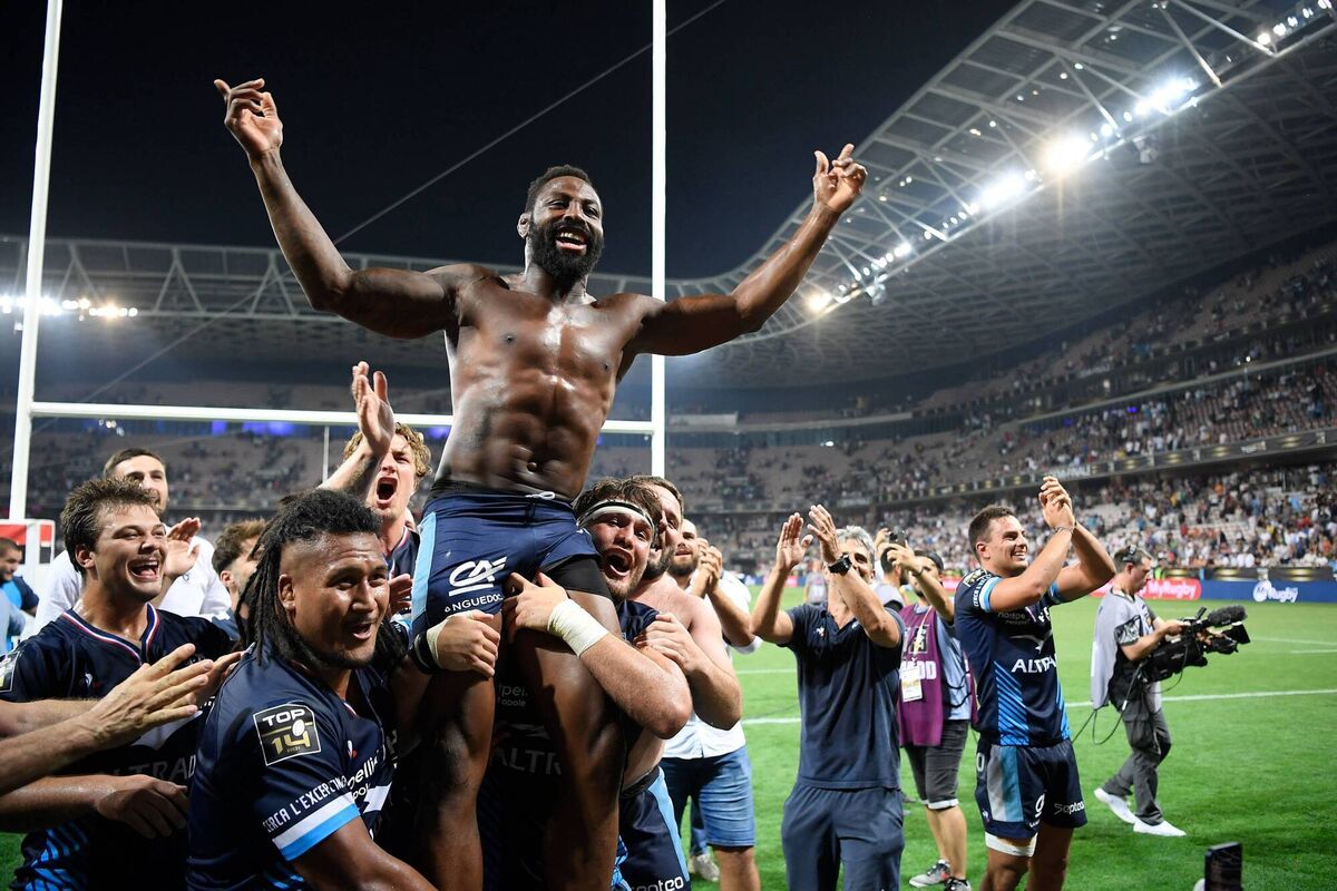 Montpellier's Fulgence Ouedraogo and teammates celebrate their victory over Bordeaux-Begles on Saturday in Nice Montpellier's Fulgence Ouedraogo and teammates celebrate their victory over Bordeaux-Begles on Saturday in Nice