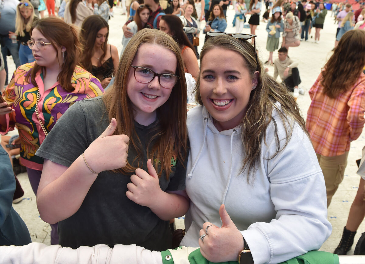 Sisters Amy and Hollie Stokes from Mallow at Picture This concert at Musgrave Park on Friday night.