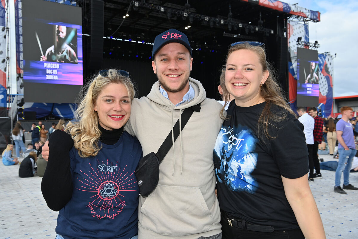  Greta Rolfes, Leon Rolfes and Theresa Vogel at The Script concert, Musgrave Park, Cork. 
