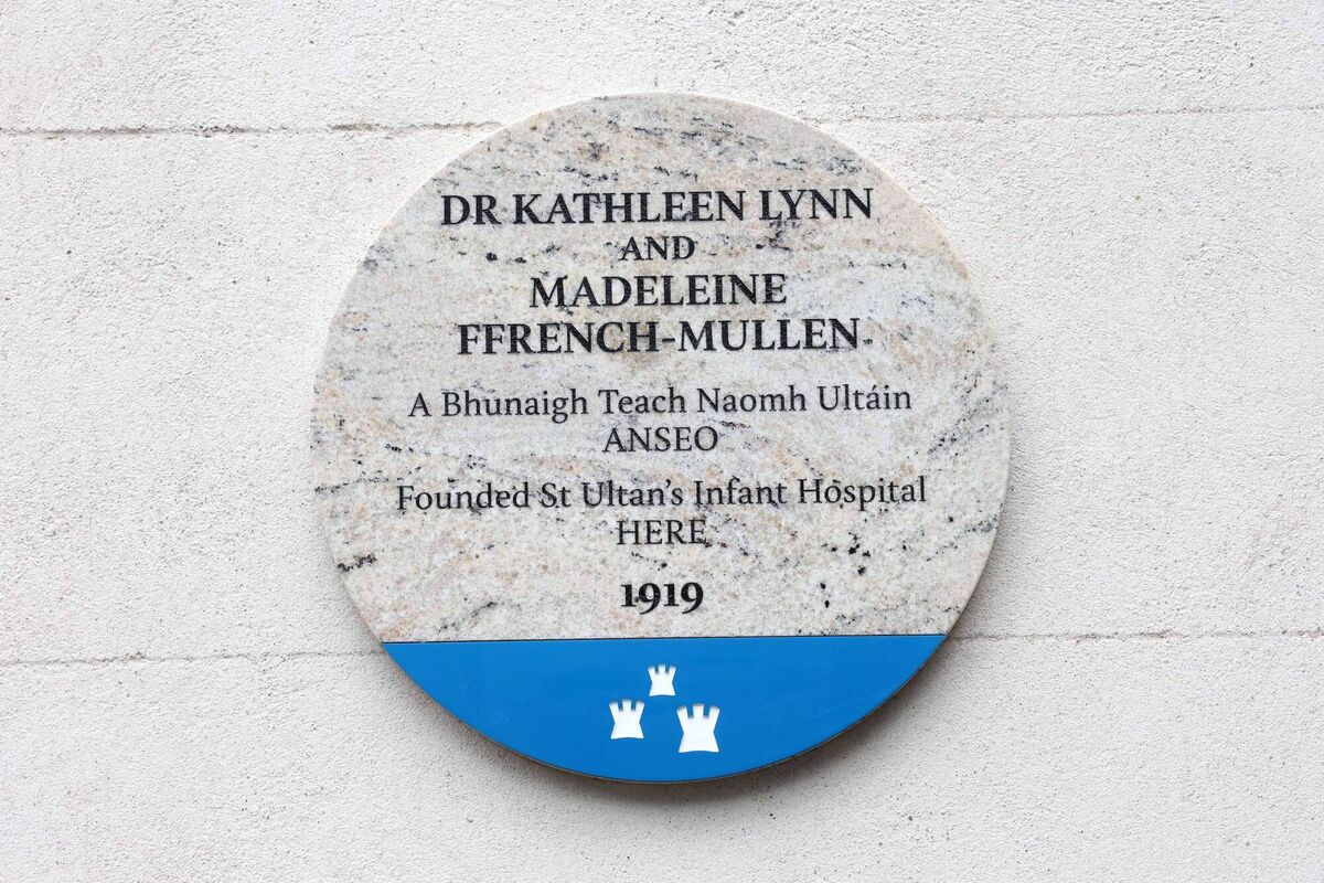 The commemorative plaque to Dr Kathleen Lynn &amp; Madeleine ffrench-Mullen.