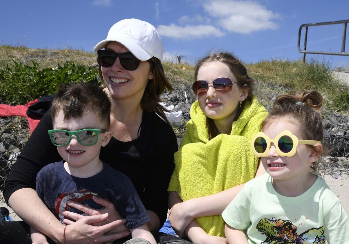 Tina, Riley, Rian and Rynn Dinneen visiting from the Chicago area and enjoying the sunshine at the Warren beach, West Cork over the weekend. Tina, Riley, Rian and Rynn Dinneen visiting from the Chicago area and enjoying the sunshine at the Warren beach, West Cork over the weekend.