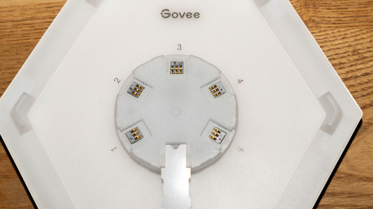 Govee Glide Hexa Light Panels make it easy to connect from one to the next panel. Picture: Noel Campion Govee Glide Hexa Light Panels make it easy to connect from one to the next panel. Picture: Noel Campion