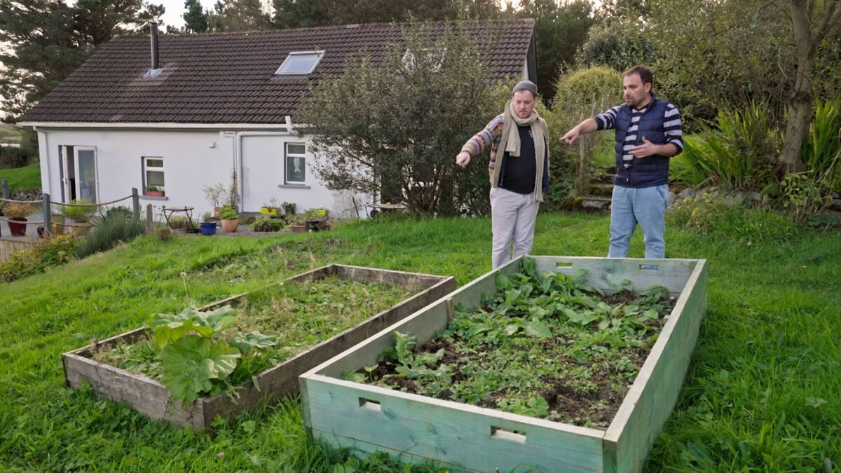 Don and Will check out various properties in the west of Ireland. 