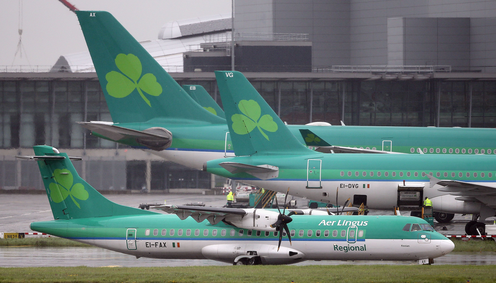 Persisting travel problems in Dublin Airport as Aer Lingus flights cancelled 