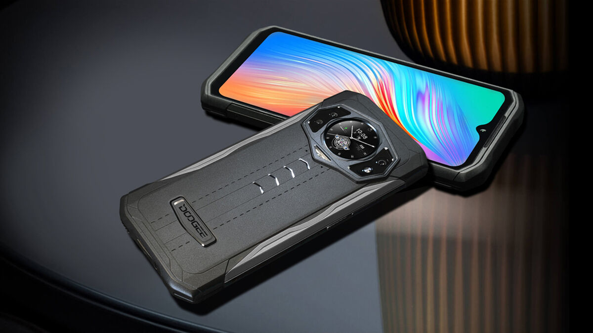 Doogee S98 has a large 6.3-inch display. Picture: Doogee