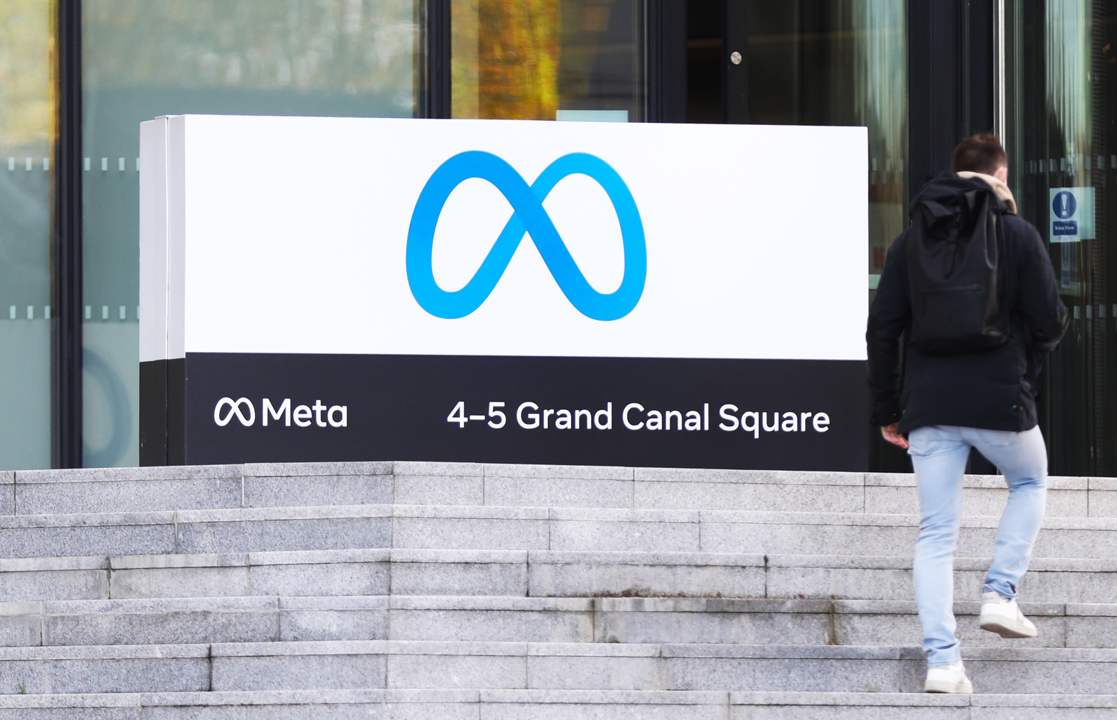 Meta reduces hiring targets, plans for economic downturn