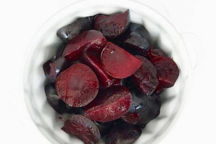 Pickled beetroot and onion salad