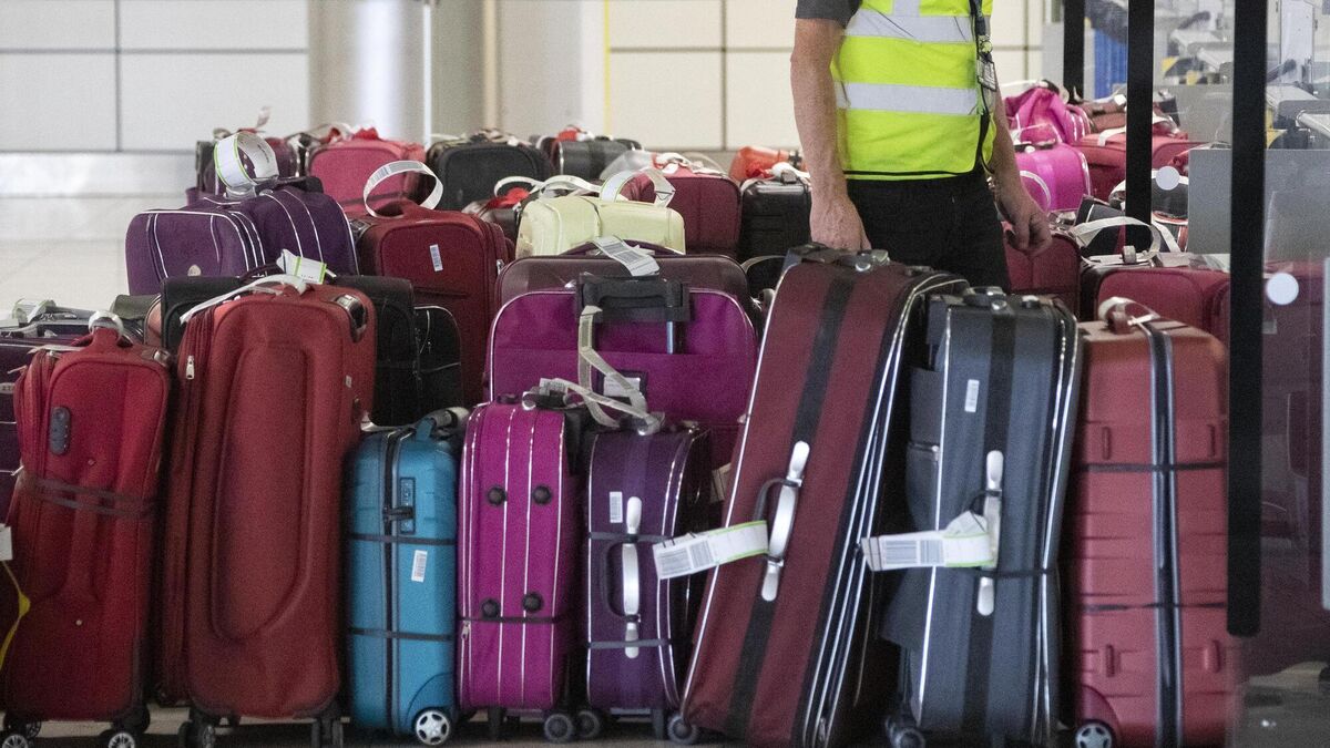 Baggage handling: How 500 bags a day go 