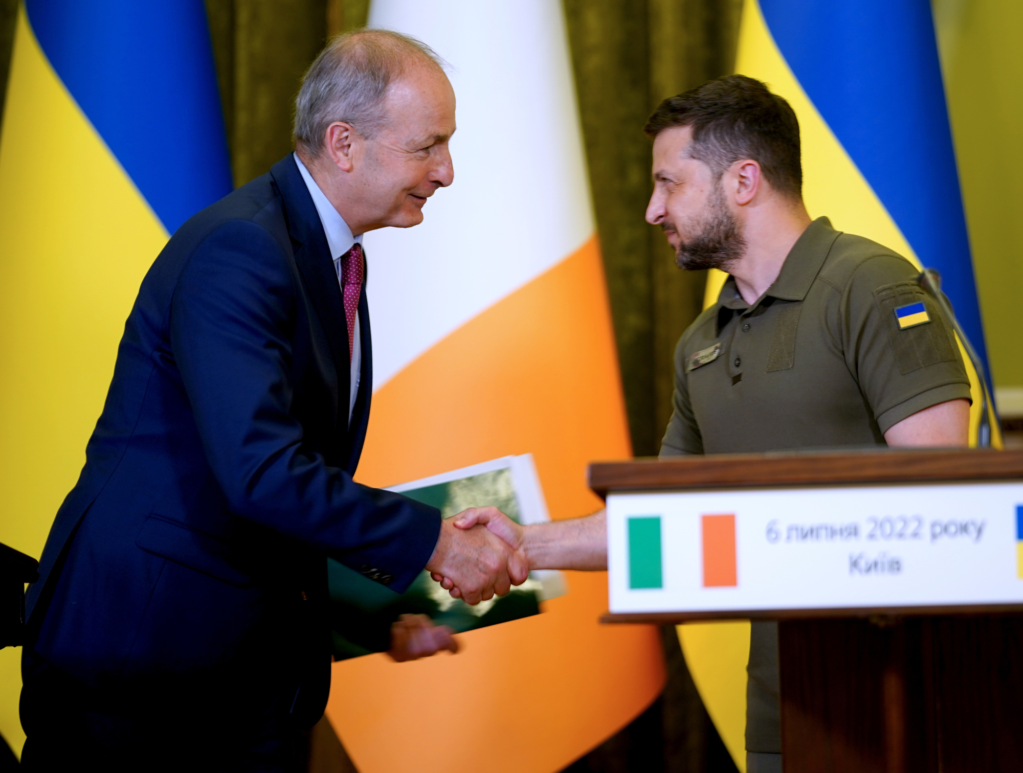 Zelenskyy pays tribute to Irish support for Ukraine in meeting with Taoiseach