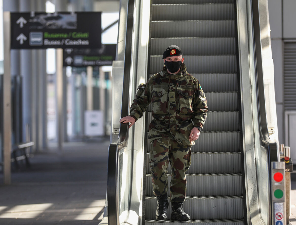 Members of the Defence Forces have had to cancel their own summer holidays to accommodate the work in Dublin Airport. Picture: Leah Farrell/RollingNews.ie Members of the Defence Forces have had to cancel their own summer holidays to accommodate the work in Dublin Airport. Picture: Leah Farrell/RollingNews.ie