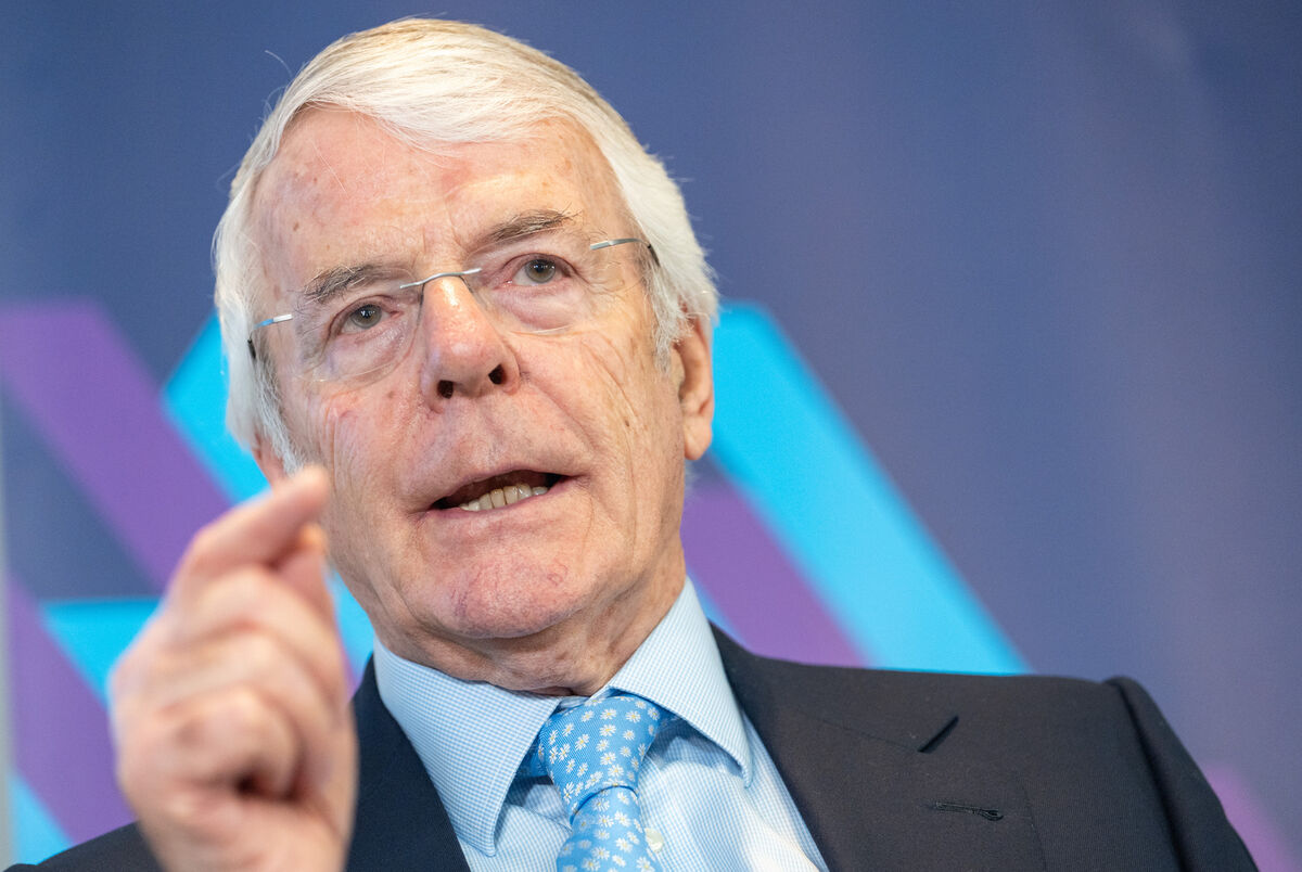 Former prime minister John Major: 'For the overall wellbeing of the country, Mr Johnson should not remain in Downing Street... for any longer than necessary to effect the smooth transition of government.'