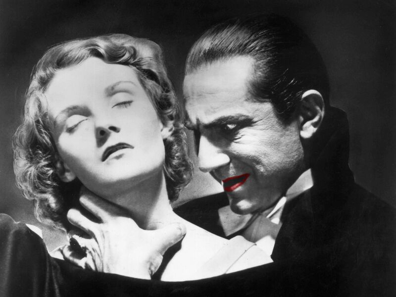  Bela Lugosi in Dracula mode. 