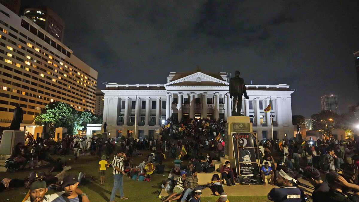 Sri Lanka's President and PM to resign after tumultuous protests - Vimarsana News
