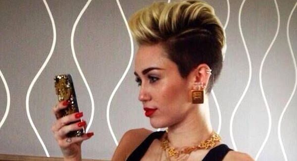 Nurse to join Miley entourage