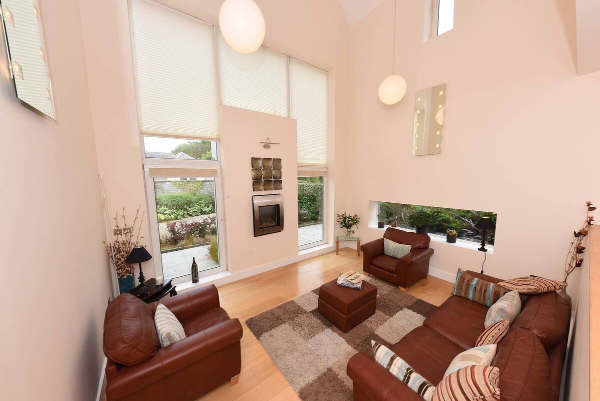 Supersize windows in No 5 Supersize windows in No 5