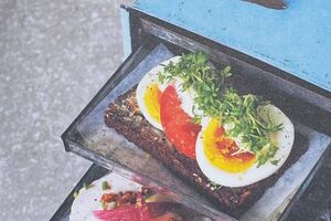 Tomato, egg and mayonnaise open sandwich