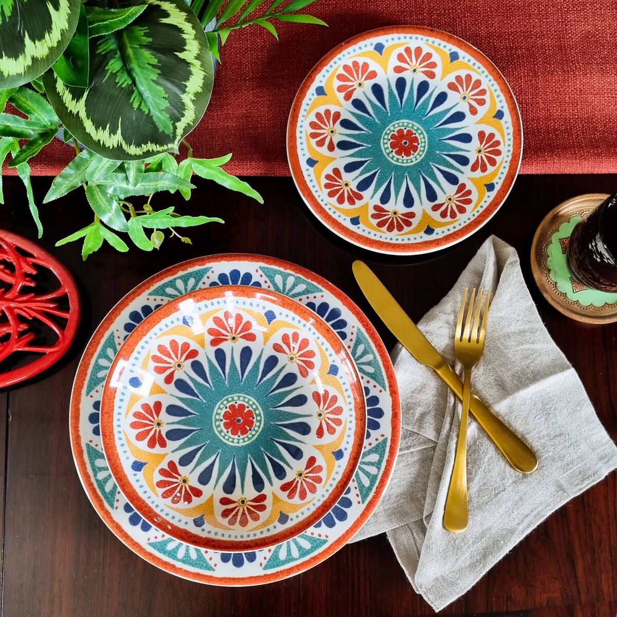 Oriana B's six-guest ceramic dinner set, 18 pieces, €125. 