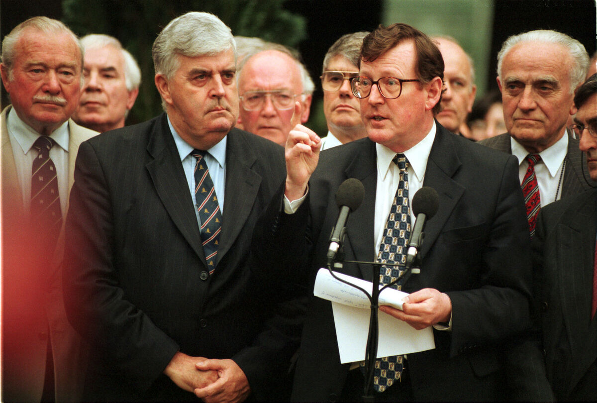  UUP Leader David Trimble First Minister of Northern Ireland and his Deputy Leader John Taylor and members of his party's delegation address the media at the end of the Peace Talks in Castle Buildings in 1999 Photo: RollingNews.ie