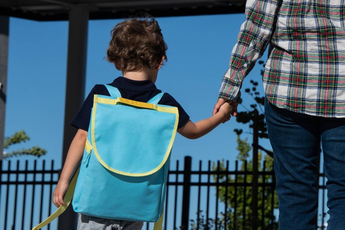 The report shows up to 25,000 pupils change primary school annually and enter into a grade other than junior or senior infants from another school in Ireland or abroad. The report shows up to 25,000 pupils change primary school annually and enter into a grade other than junior or senior infants from another school in Ireland or abroad.