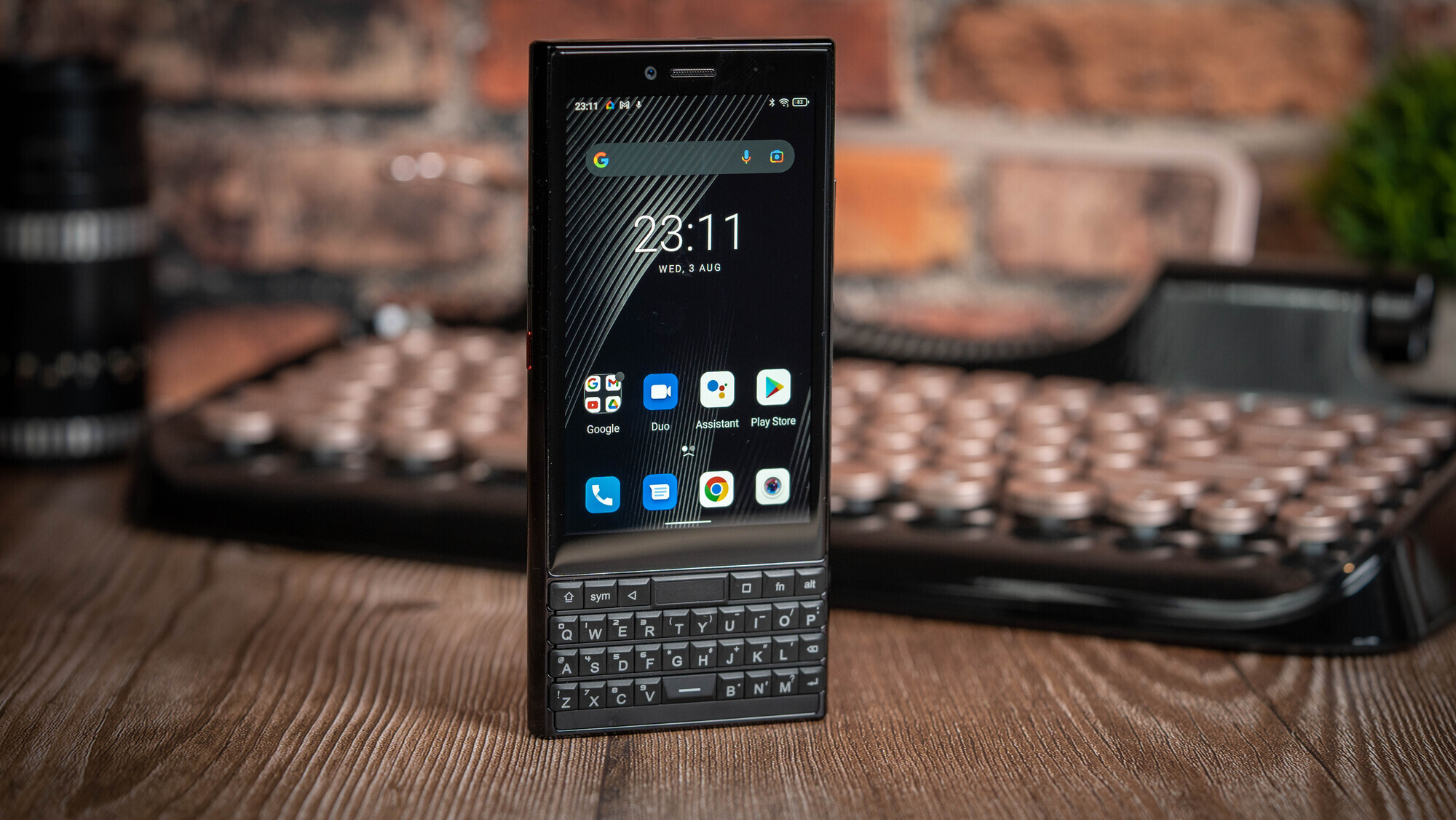 Unihertz Titan Slim for those who like their phones a little QWERTY