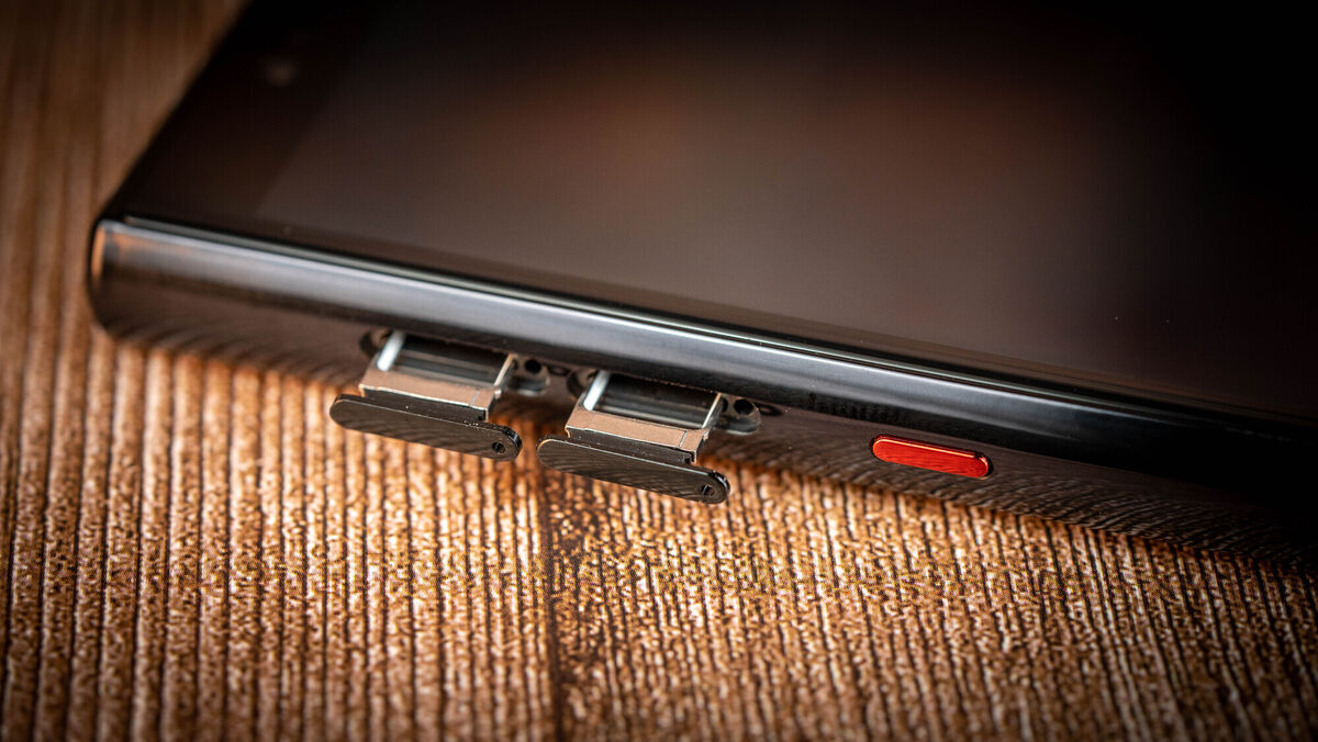 Unihertz Titan Slim features a customisable shortcut button and dual SIM support. Picture: Noel Campion