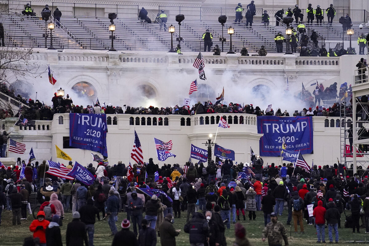 Insurrectionists loyal to President Donald Trump, storm the US Capitol on January 6, 2021. Picture: AP Photo/John Minchillo Insurrectionists loyal to President Donald Trump, storm the US Capitol on January 6, 2021. Picture: AP Photo/John Minchillo