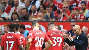 <p>FINGER OF BLAME: Manchester United's Dutch manager Erik ten Hag speaks to his players during the match between Manchester United and Brighton. Pic: Lindsey Parnaby/AFP via Getty Images</p>