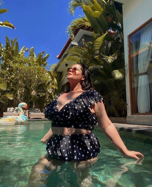 Travel blogger Sian Christina Howell Travel blogger Sian Christina Howell