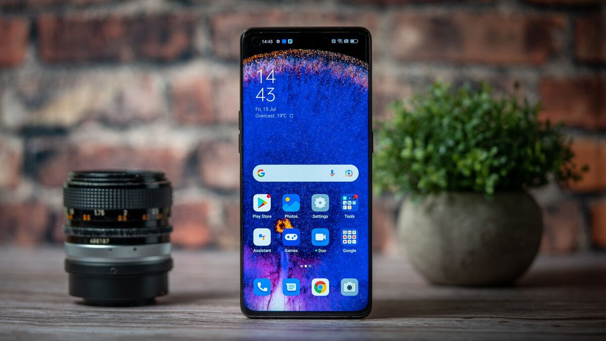 The Oppo Find X5 has a large 6.55-inch OLED display. Picture: Noel Campion.
