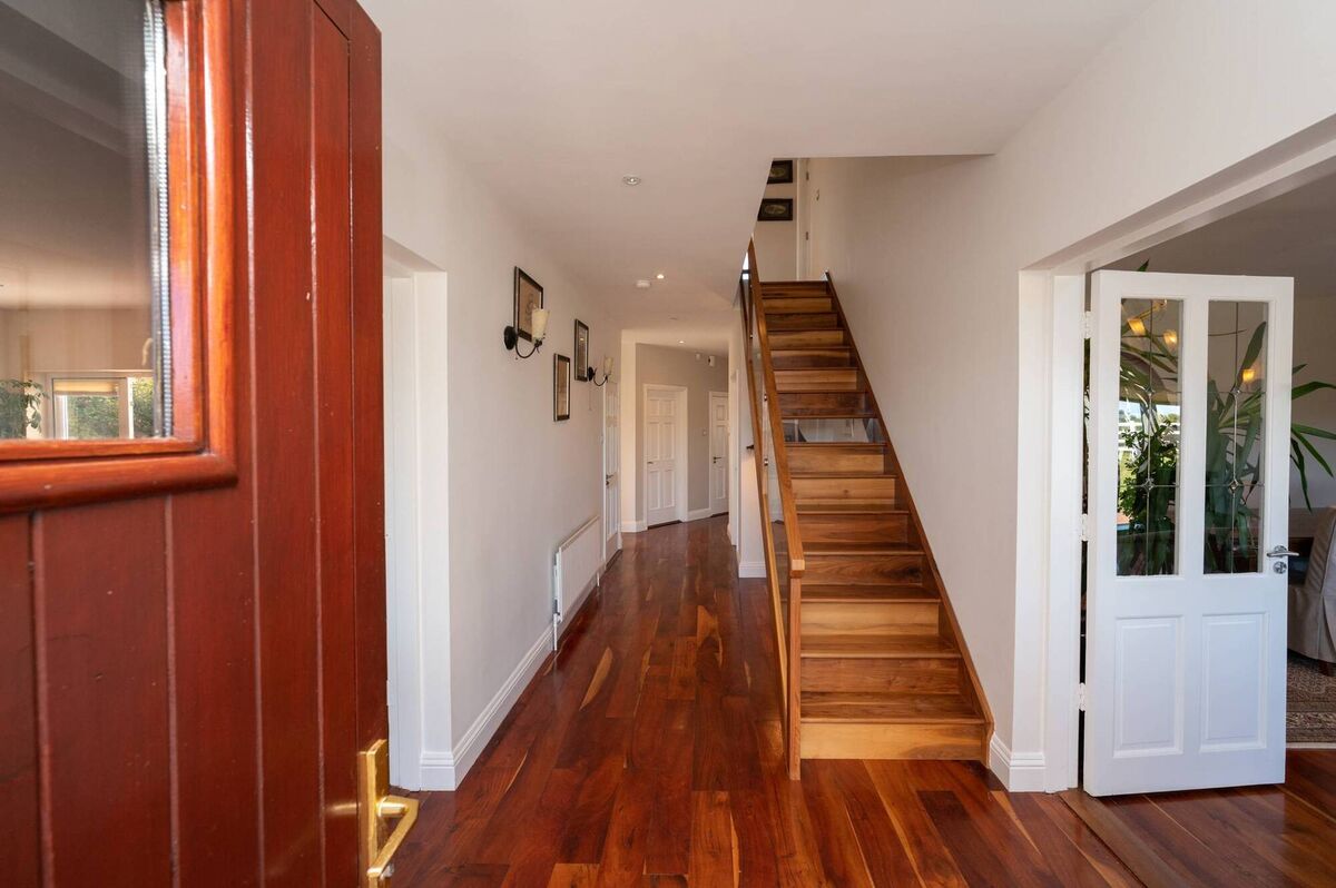 The stairs in the property are walnut. The stairs in the property are walnut.