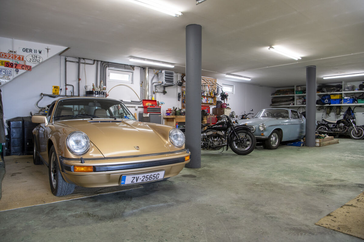 Beaufort in the Black Valley. Beaufort in the Black Valley.