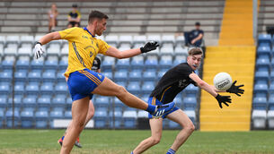 <p>TOP SCORER: St Finbarr's Brian Hayes shoots past Carrigaline's Nathan O'Keeffe during the Bon Secours Cork premier SFC at Pairc Ui Rinn. Picture; Eddie O'Hare</p>