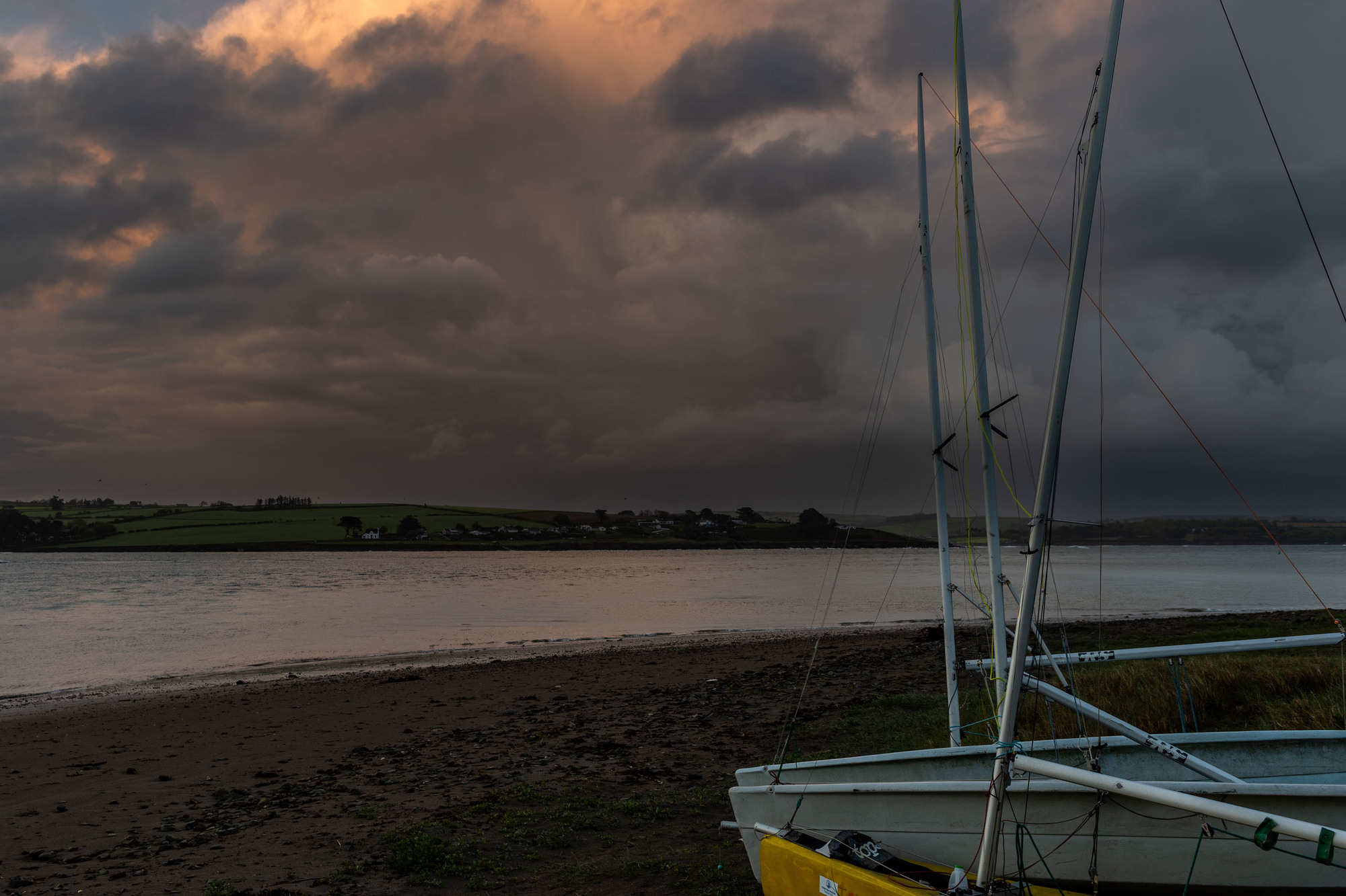 ESB says power will return to homes this evening as thunderstorm warning extended