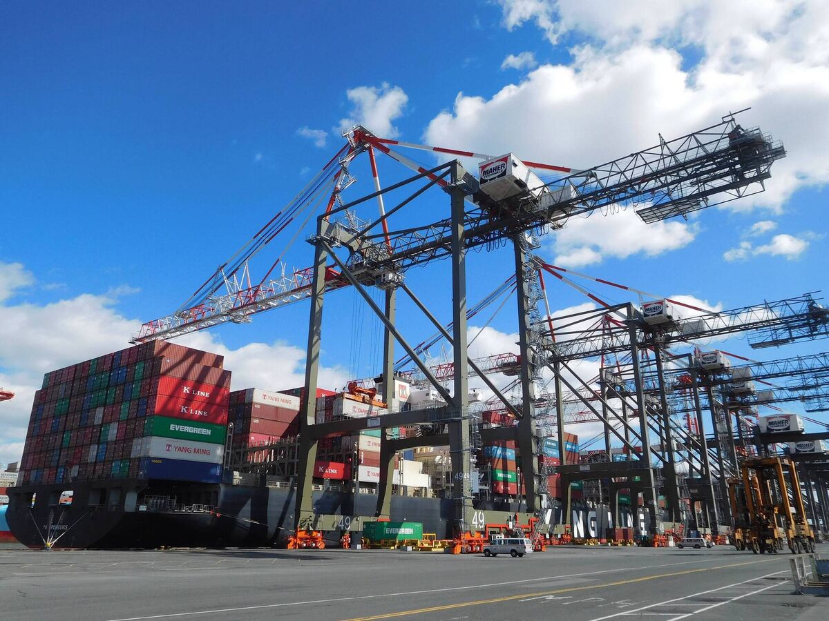 The eight existing ship-to-shore cranes manufactured by Liebherr in Killarney, in the Maher Terminal in the Port of New York and New Jersey.