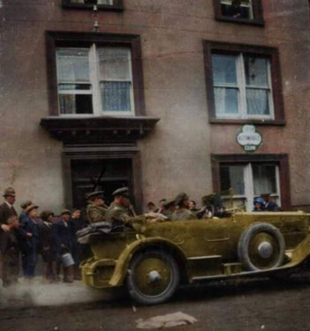Michael Collins (on the left) at the Munster Arms Hotel on Oliver Plunkett St in August 1922. Picture: Agnes O'Hurley