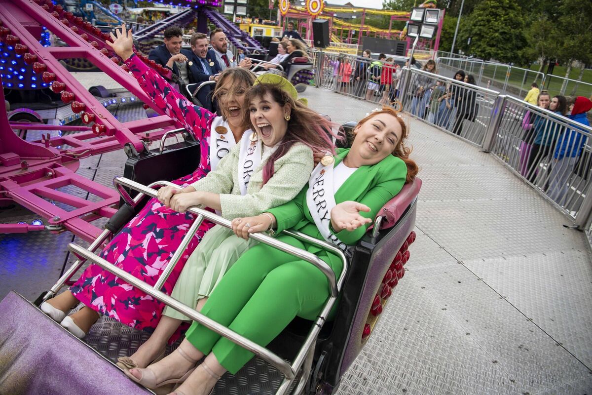 Louth Rose Emma Barry, Florida Rose Jennifer Waldeck and Derry Rose Áine Morrison get their heads in a spin Louth Rose Emma Barry, Florida Rose Jennifer Waldeck and Derry Rose Áine Morrison get their heads in a spin